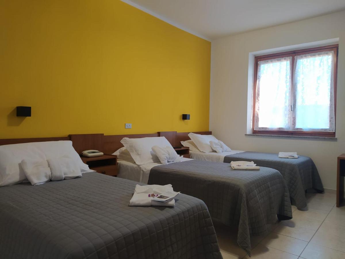 Hotel Baiardo Romagnano Sesia Exterior foto
