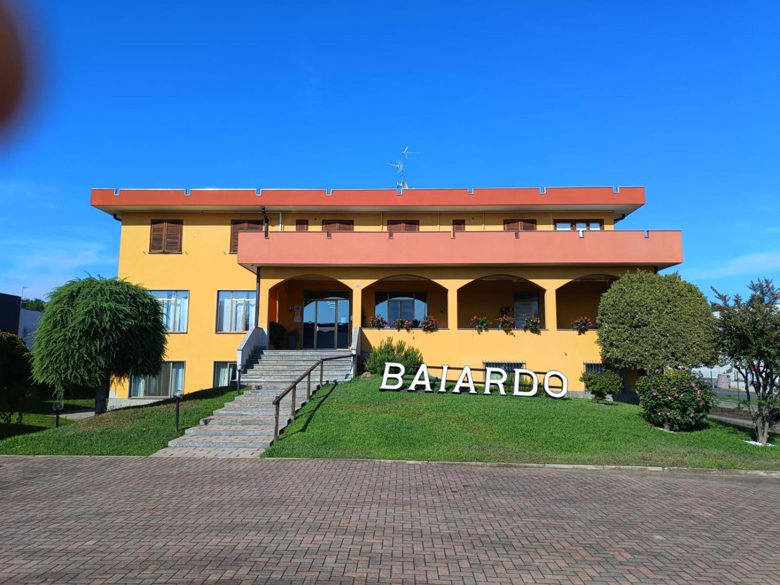 Hotel Baiardo Romagnano Sesia Exterior foto